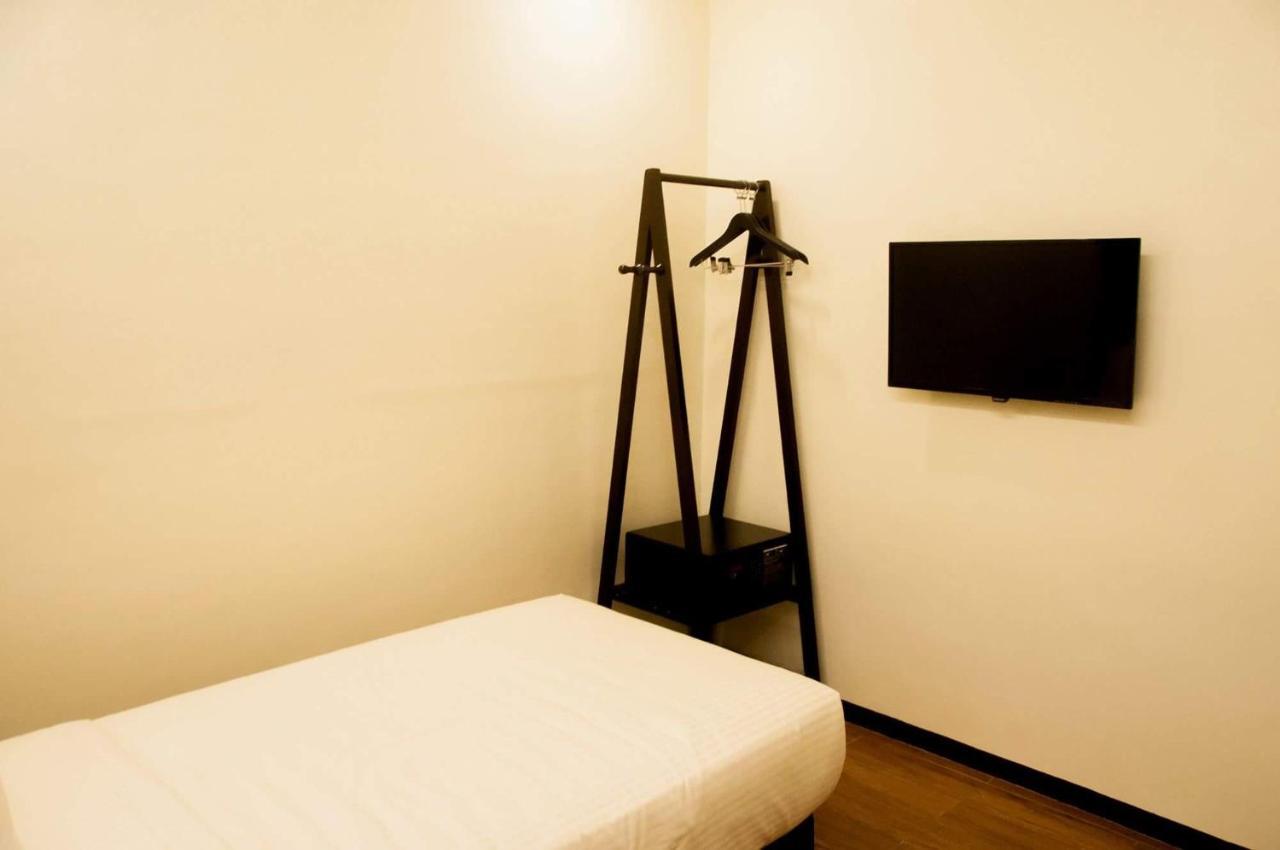Pina Suites Ormoc Exterior foto